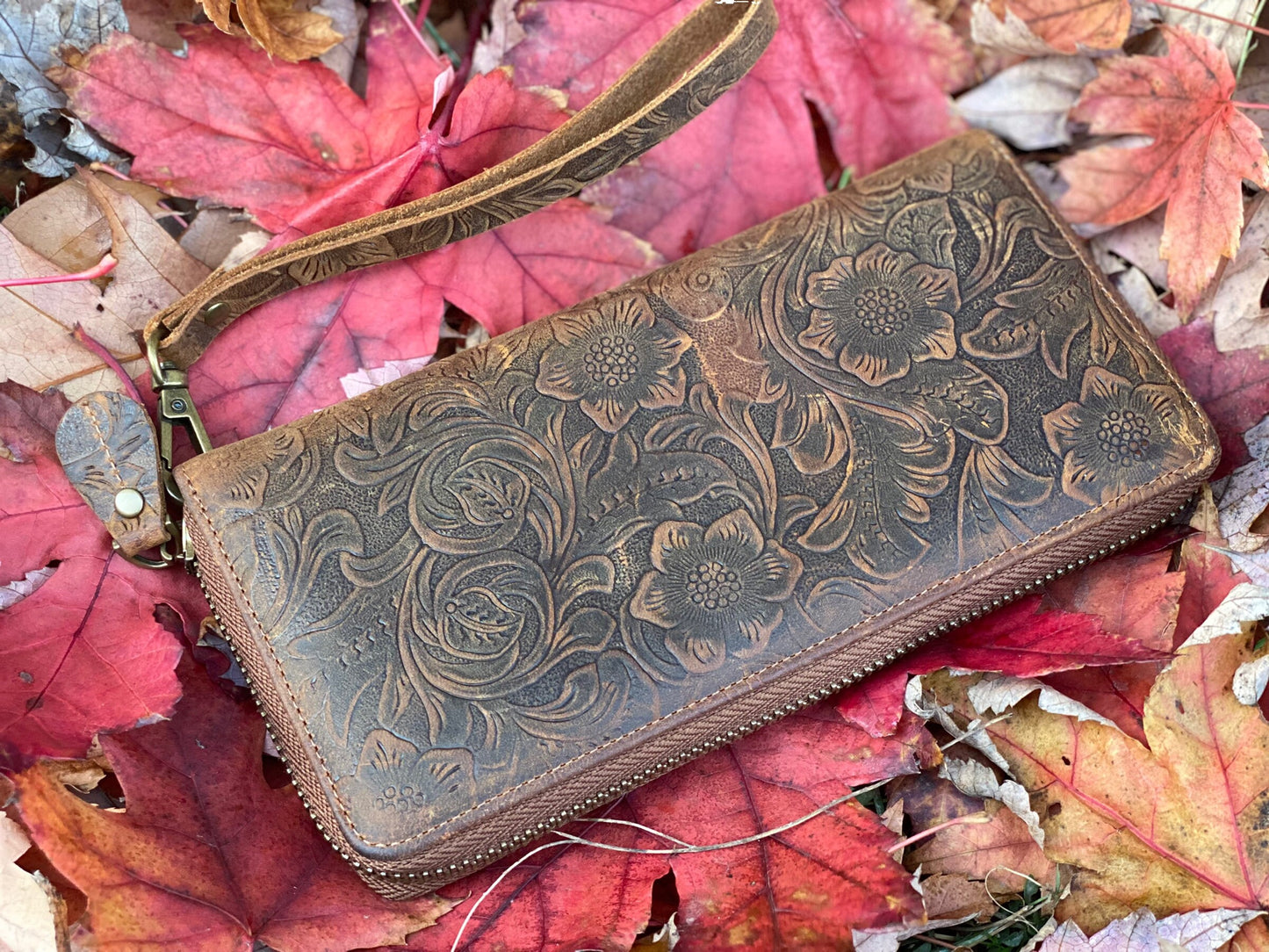 Personalized Women Engraved Leather Purse - Perfect Gift for Special Days